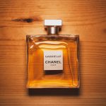 Cele mai bune parfumuri Chanel pentru femei: Ghidul nostru complet